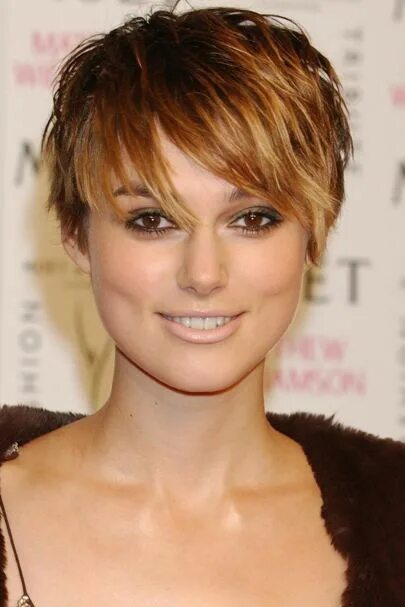 Прическа на квадратное лицо короткие волосы Keira Knightley: Hair Style File Short hair styles, Pixie haircut, Long hair sty