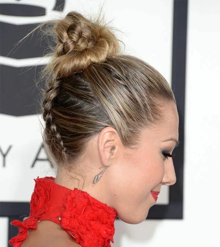 Прическа на макушке 50 Stunning Bun Hairstyles You Need To Check Out Now! Braided hairstyles, Bun ha