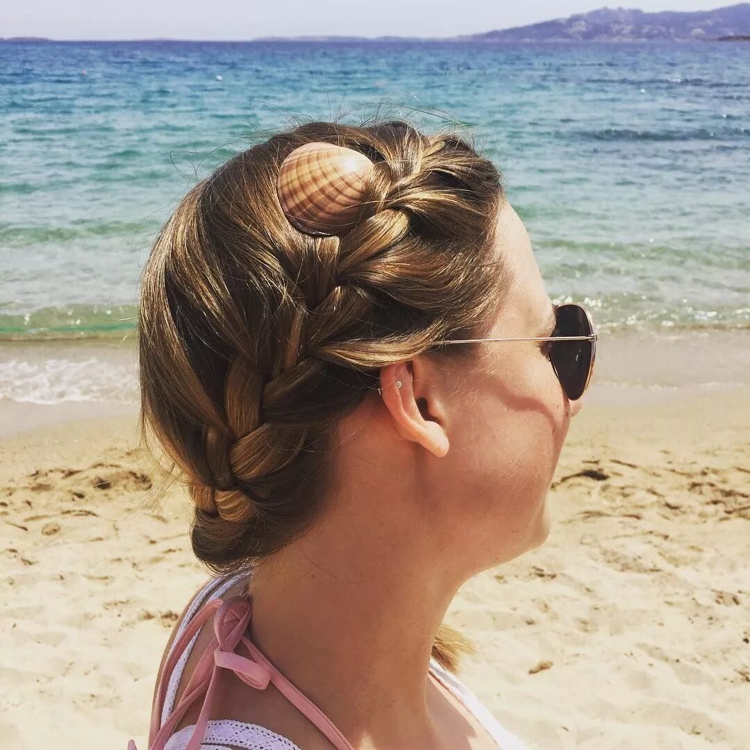 Прическа на море на средние волосы 50 Fun To Do Beach Hairstyles For Your Tresses This Summer Hair styles, Beach ha