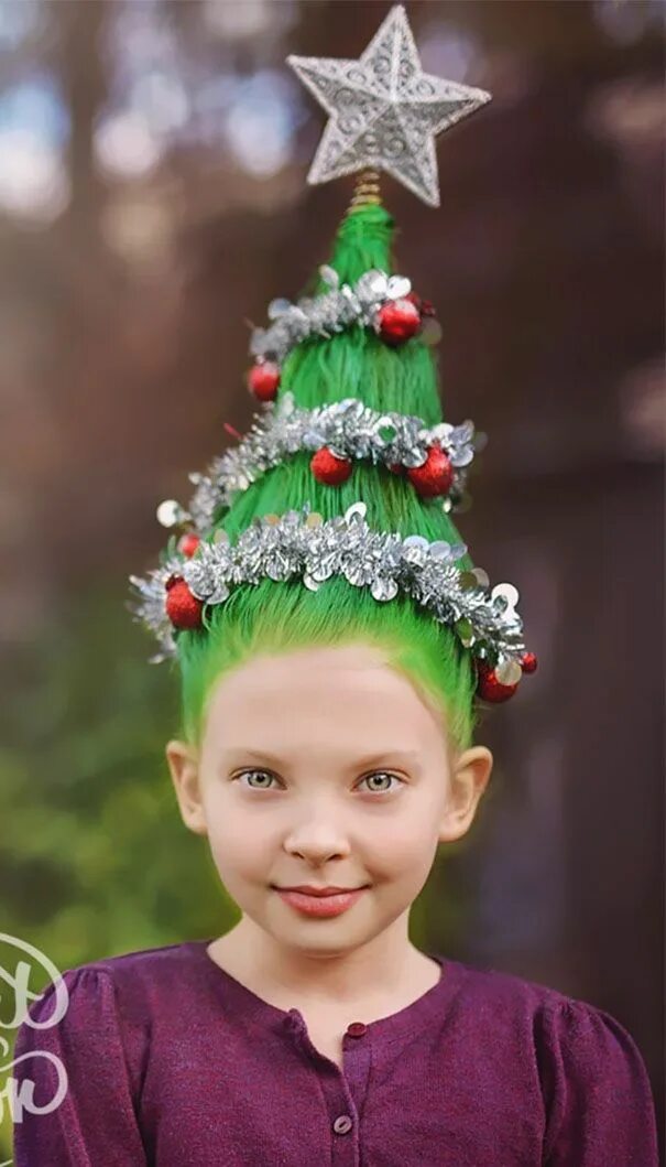 Прическа на новый год на волосы Christmas Tree Crazy hair days, Crazy hair, Wacky hair