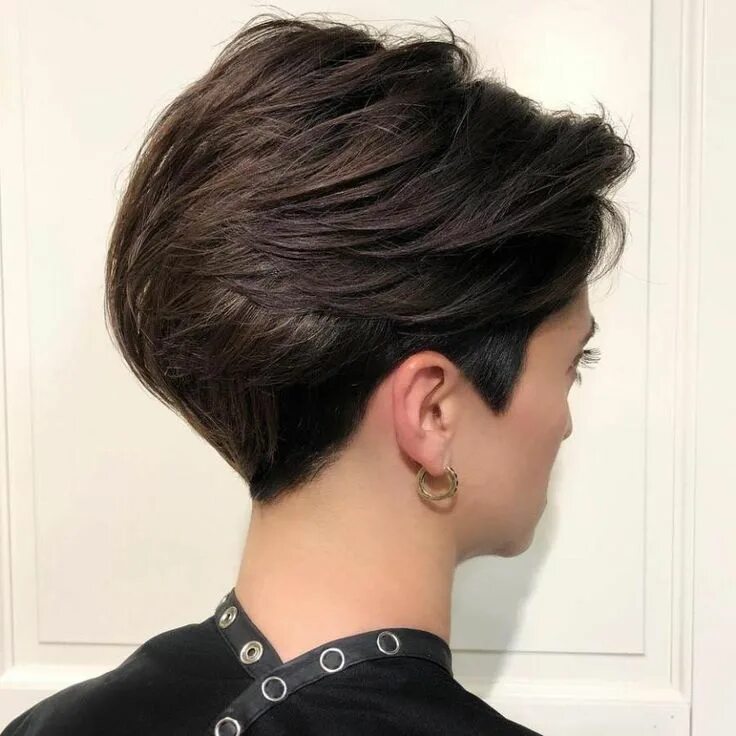 Прическа на ножке женская 50 Ultra-Cool Pixie Cuts for Thick Hair to Try in 2024 Pixie haircut for thick h