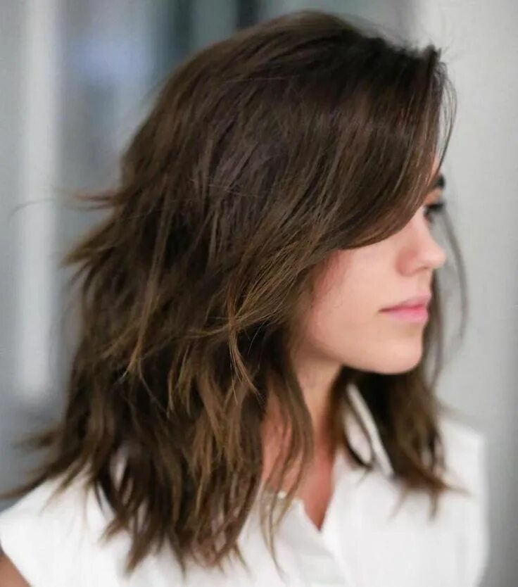 Прическа на пористые волосы средней длины 50 Best Medium Length Layered Haircuts in 2024 - Hair Adviser Hair lengths, Medi