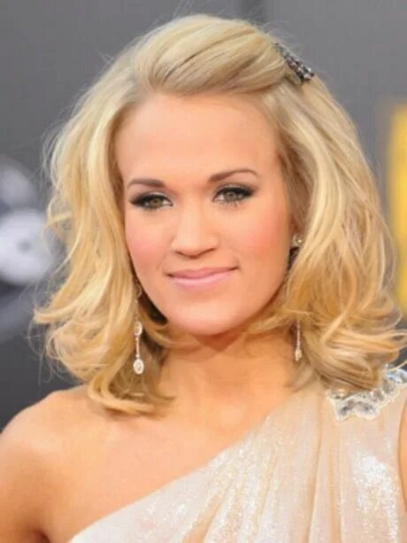 Прическа на средние тонкие Resultado de imagem para penteados para casamento Carrie underwood hair, Cool ha