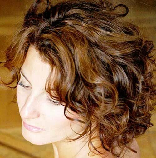 Прическа на средние волнистые DropCatch.com Hair styles 2014, Short hair styles 2014, Curly bob hairstyles