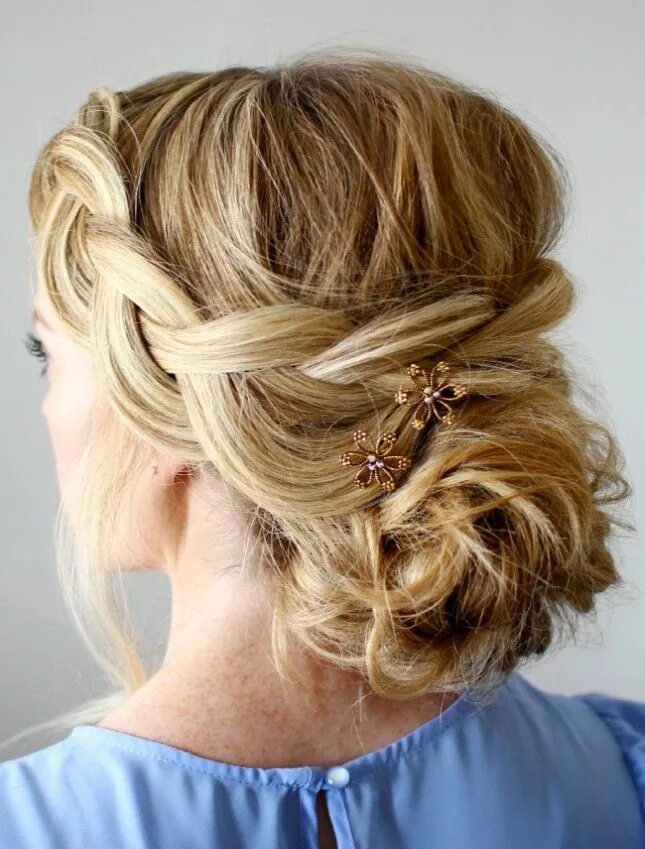 Прическа на средние волосы на праздник This Summer’s Must-Try Messy Buns, According to Pinterest Long hair styles, Box 