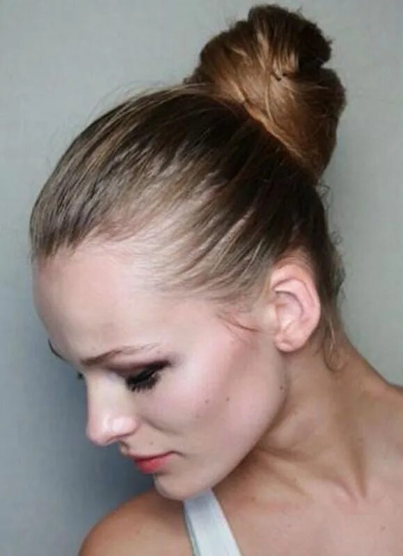 Прическа на средние волосы очень редкие Hairstyles for the hair up to the shoulders