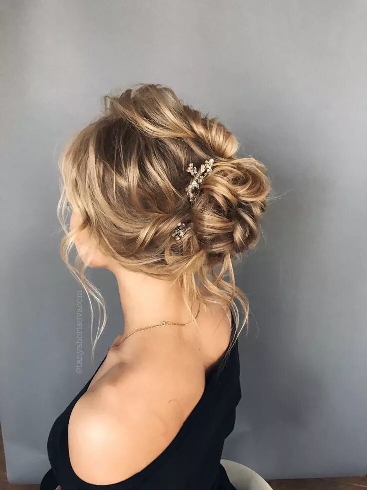 Прическа на средние волосы пучок из локонов Средний пучок из локонов. Medium bridal hair