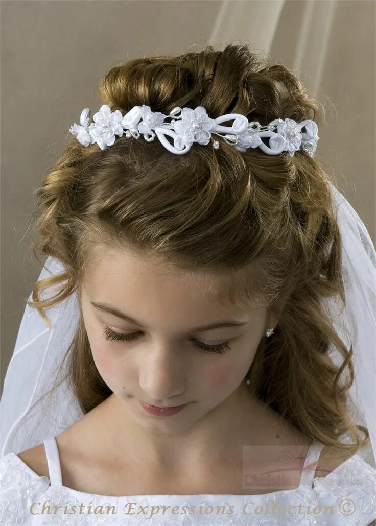 Прическа на свадьбу 13 лет First Communion Wreath Veils-V822 Communion hairstyles, First communion hairstyl