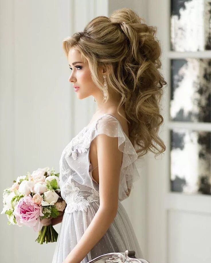 Прическа на свадьбу 2024 хвост прическа свадебная Short wedding hair, Long hair styles, Short hair styles