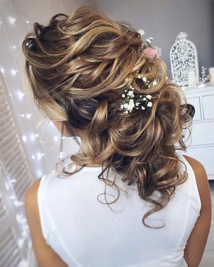 Прическа на свадьбу 2024 подруге 4 Romantic Wedding hairstyles to complete your vision Long hair styles, Romantic