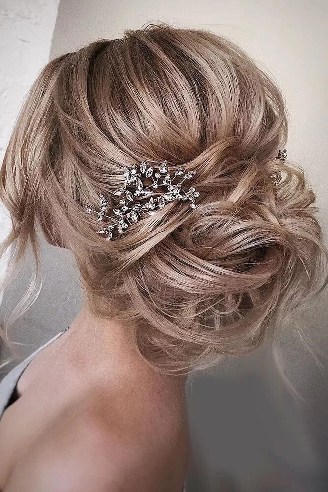 Прическа на свадьбу гостье на средние волосы 137 Wedding Hairstyles: 2024 Guide Expert Tips & FAQs Trendy wedding hairstyles,