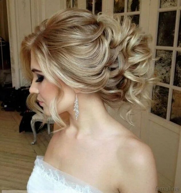 Прическа на свадьбу каскад на средние 190 Elegant Bridal Hairstyles For Long Hair Thin straight hair, Bridal hair insp