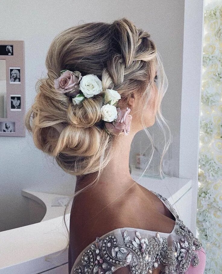 Прическа на свадьбу на длинные гостю Pin on Esküvői frizuràk Medium hair styles, Long hair styles, Braided hairstyles