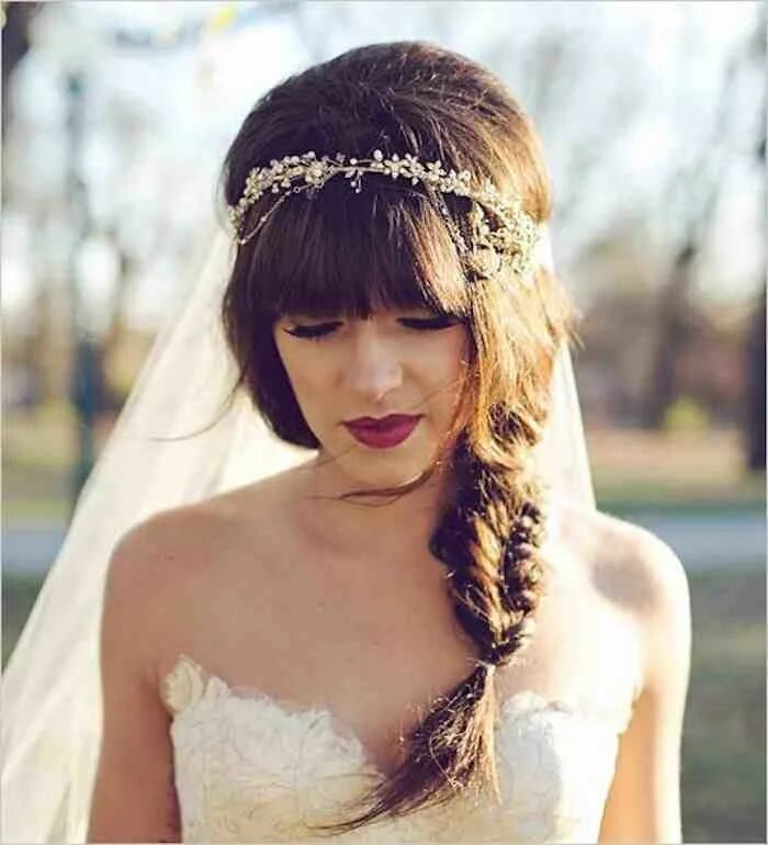 Прическа на свадьбу с челкой фото Versatile Wedding Hairstyles For Long Hair - MODwedding Coiffure mariée, Coiffur