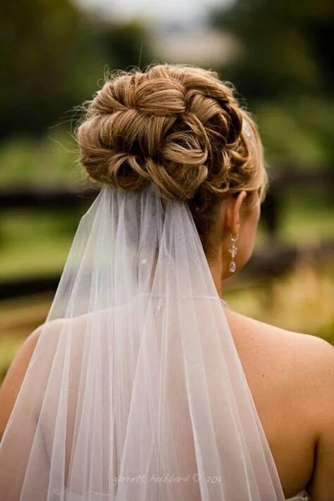 Прическа на свадьбу с фатой фото 10 популярных идей на тему "bride wedding updo with veil" для вдохновения