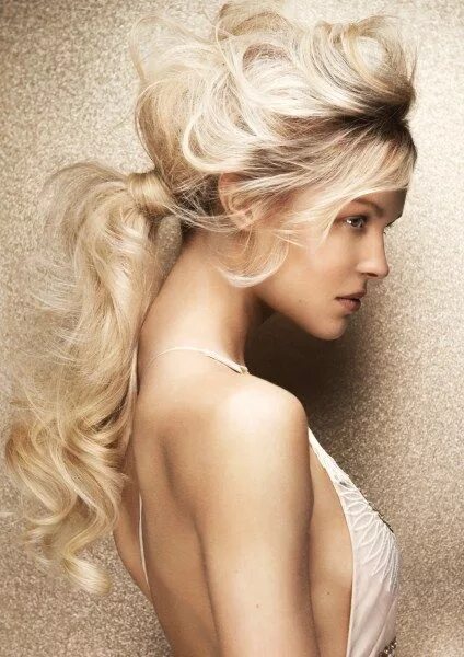 Прическа на светлых волосах Updos Uk hairstyles, Long blonde hair, Hair styles