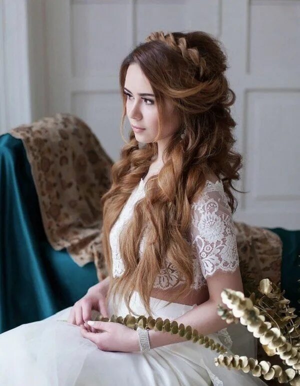 Прическа на свидание на длинные волосы 20 Prettiest Wedding Hairstyles and Wedding Updos Princess hairstyles, Medieval 