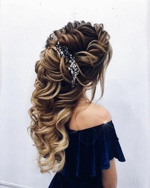 Прическа на вечер на длинные волосы Pin on Peinados Long hair styles, Bride hairstyles, Wedding hairstyles for long 