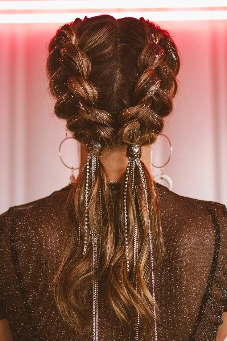 Прическа на вечеринку Coachella hair for 2019 braids with jewels by @anyabraids Coachella hair, Easy p