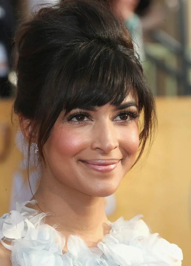 Прическа на волосы с челкой шторкой hannah simone hair, bangs . Beauty Hairstyles with bangs, Wedding hair bangs, Br