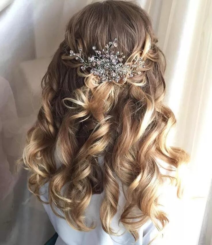 Прическа на выпускной 11 класс средние 50 Stylish Half Up Half Down Wedding Hairstyle Ideas for Brides Wedding hair dow