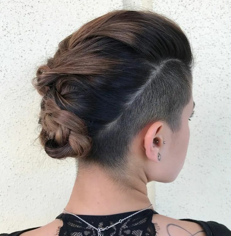 Прическа на затылке на средние 20 Superb Braids with Shaved Sides Worth Copying Undercut long hair, Braids with