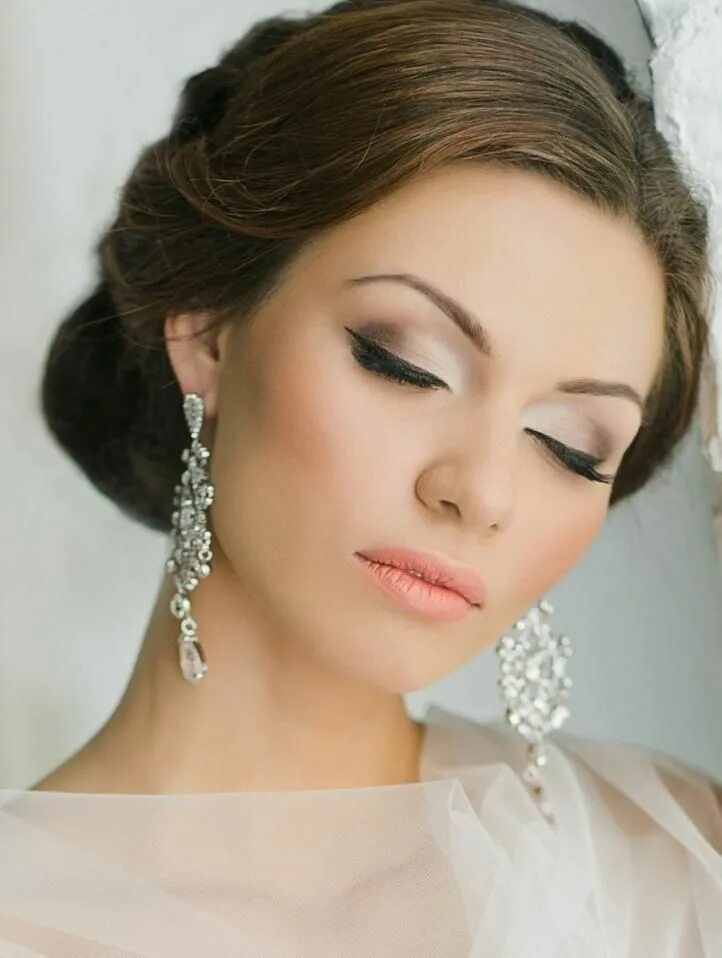 Прическа невесты 2024 и макияж свадебный Pin by janette arnold on Tony and Janette's wedding Wedding makeup for brunettes