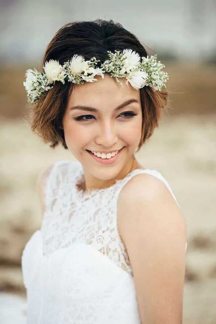 Прическа невесты на каре wedding updos for long hair, short brown hair, floral headband, white lace dress