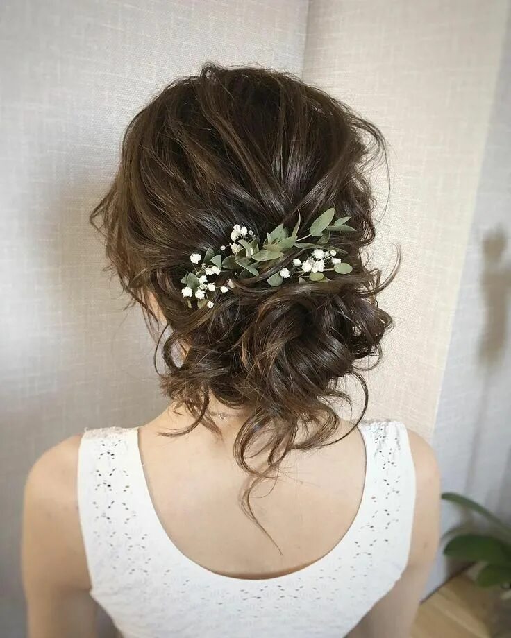 Прическа невесты на среднюю длину Romantic Wedding Hairstyle Inspiration Updo Long Hair Greenery #wed. Свадебные п