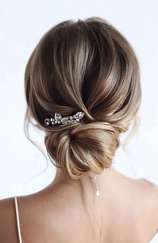 Прическа нижний пучок на длинные 100 Prettiest Wedding Hairstyles For Ceremony & Reception Wedding hair up, Brida