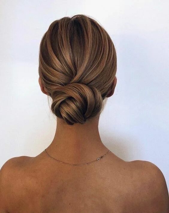 Прическа нижний пучок на средние Hairstyles & Beauty Lange kapsels, Half lang haar, Haarstijlen krullend haar