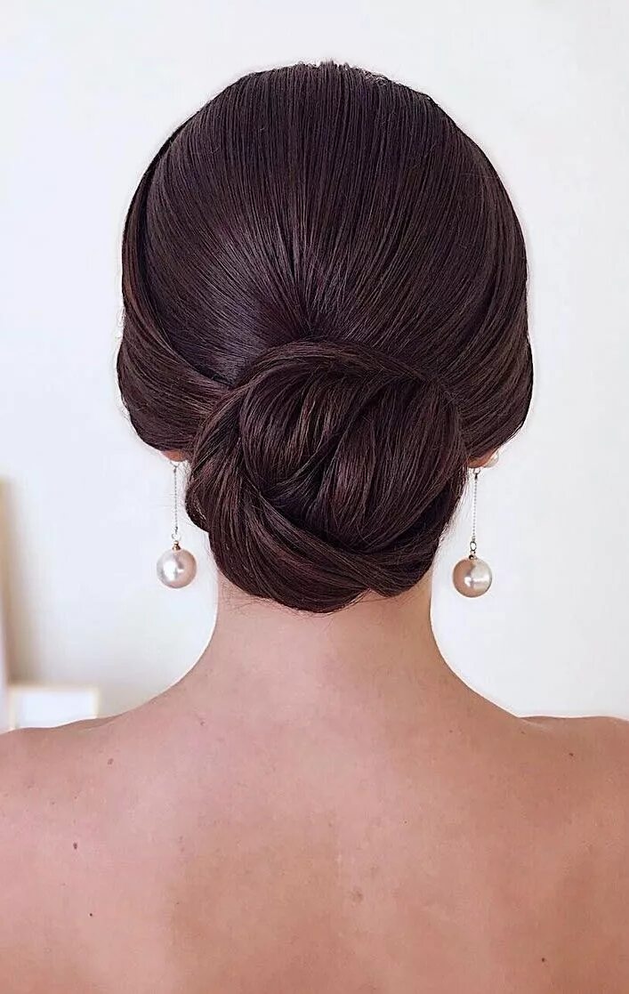 Прическа низкий пучок на длинные 22 Elegant Wedding Hairstyles That Are Right On Trend Low bun wedding hair, Bun 