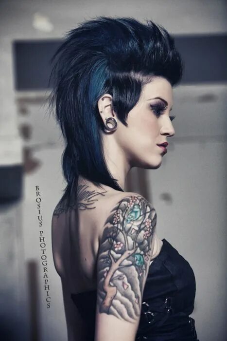 Прическа панк рок женская Tumblr Punk hair, Edgy hair, Gothic hairstyles