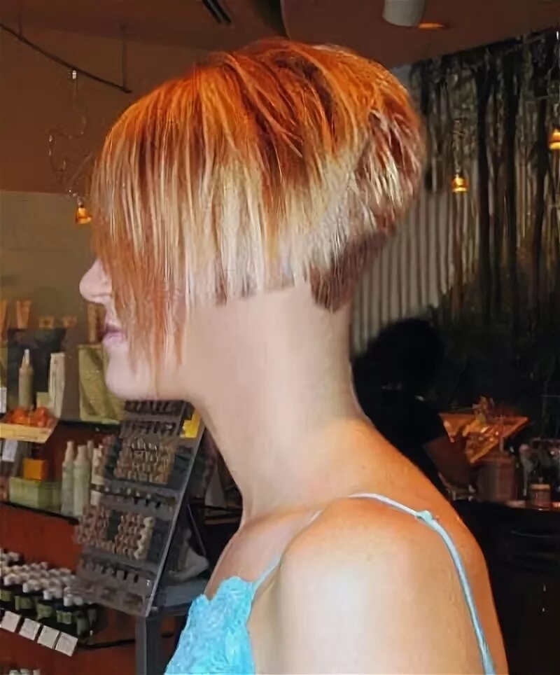 Прическа перед длинный зад короткий A short bobbed nape buzzed Short stacked bob hairstyles, Short hair styles, Shor