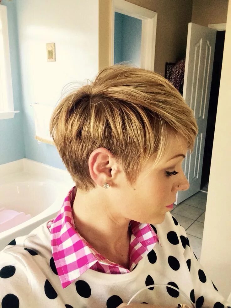 Прическа пикси для девочек Undercut pixie Tomboy hairstyles, New hair do, Short hair cuts