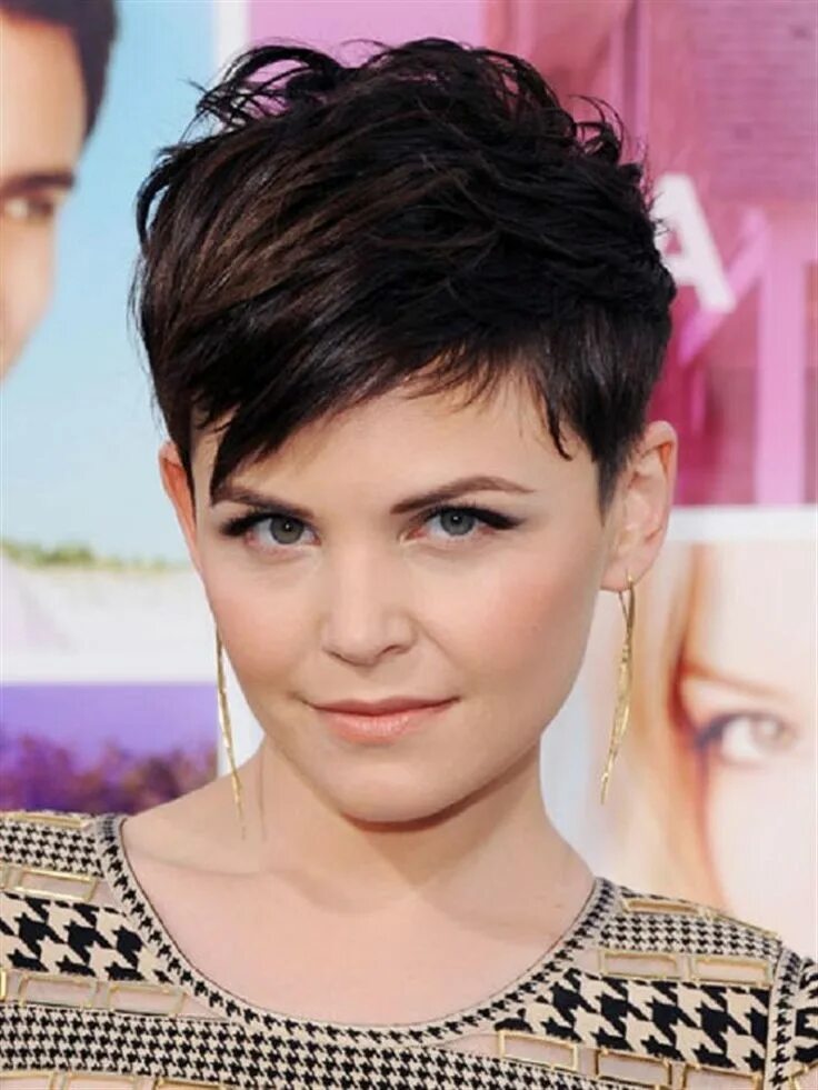 Прическа пикси фото круглое Layered Short Razor Cut with Side Bangs for 2014 - Pretty Designs Very short hai