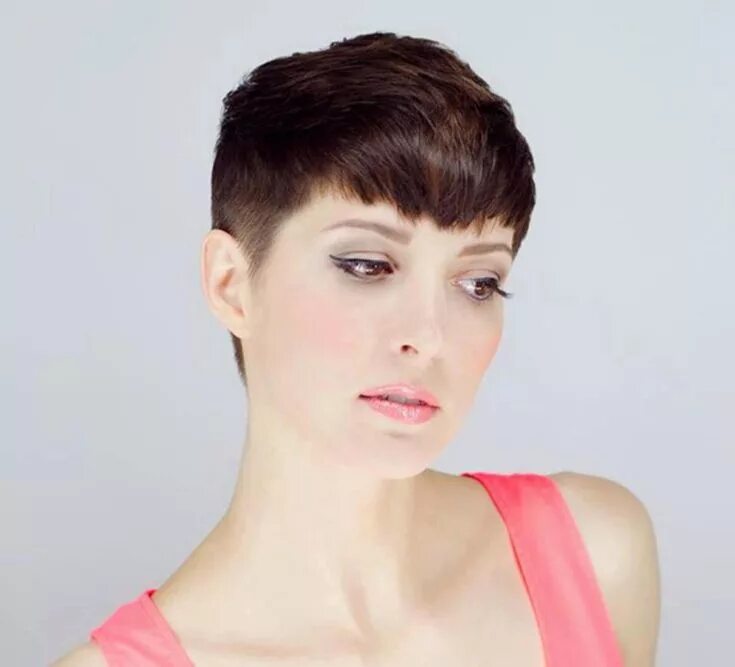 Прическа пикси короткой челкой фото Loads of tumblrs talk about pixie cuts, and show all sorts of images they claim 