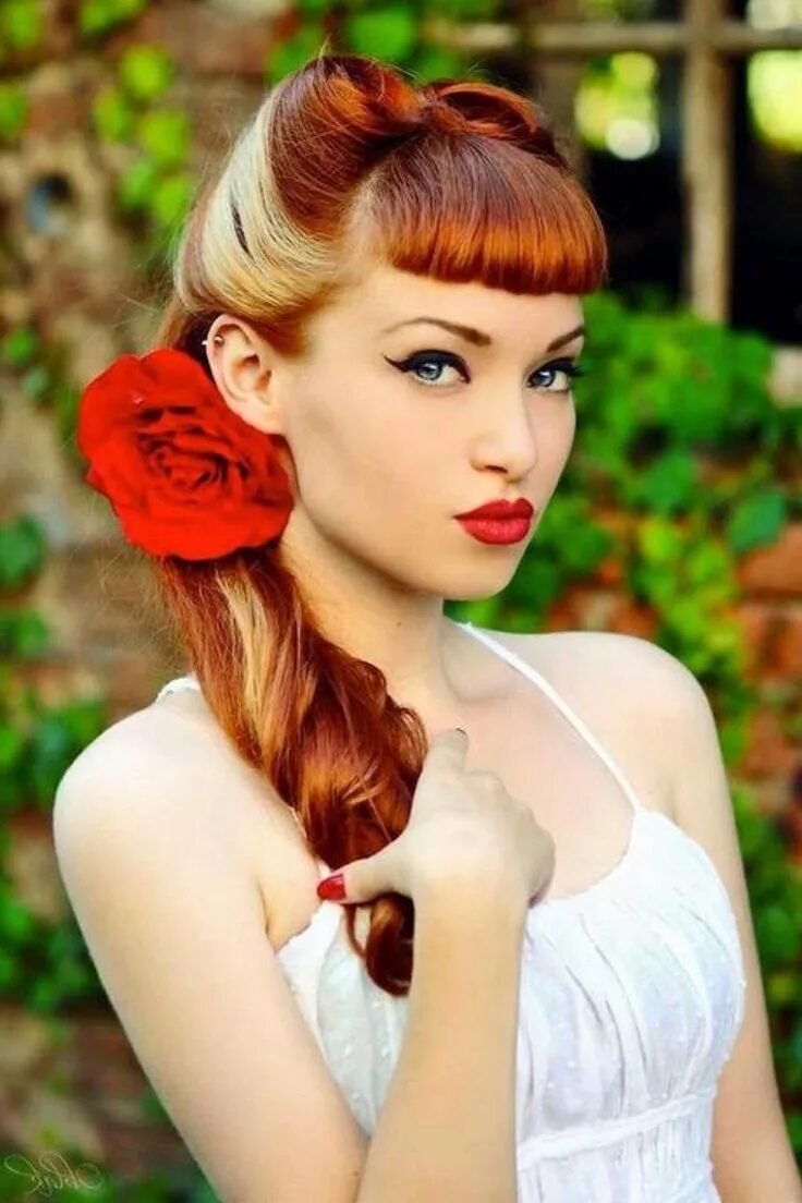 Прическа пин ап на длинные волосы рыжая челка Pin up hair, Retro hairstyles, Rockabilly hair