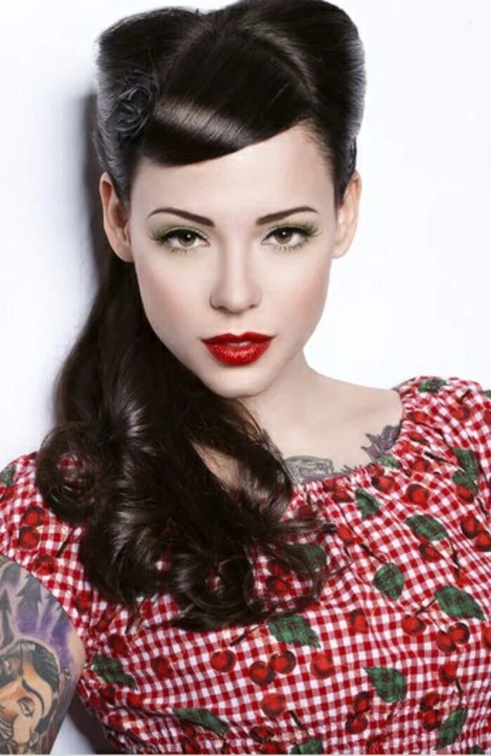 Прическа пин ап на длинные волосы 1001 + Ideas for Rockabilly Hair: Inspired from the 50's! Pin up hair, Rockabill