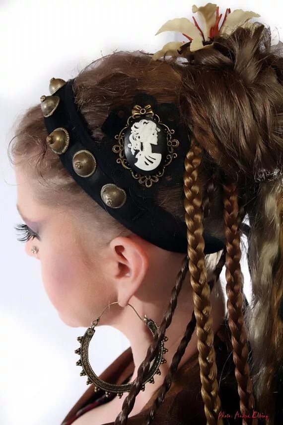 Прическа пиратки для девочки This item is unavailable Etsy Steampunk hairstyles, Pirate hair, Hair styles