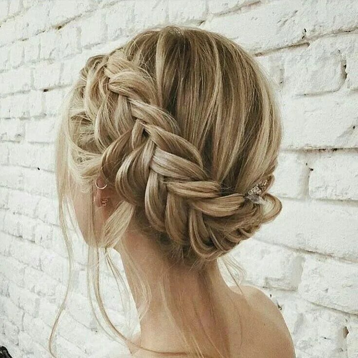 Прическа плетение на длинные Pin by Karam on hairstyles and color Braided hairstyles easy, Braids for short h