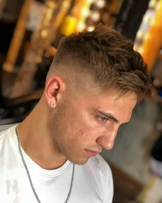 Прическа по бокам коротко а сверху оставить Top 30 Awesome Temp Fade Haircuts For Men in 2020 Mens haircuts fade, Fade hairc