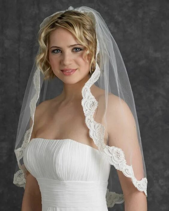 Прическа под фату на короткие волосы 475 - Cheron's Bridal, Veil Short wedding hair, Wedding hairstyles with veil, Si