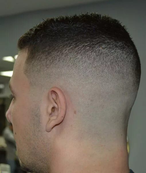 Прическа полубокс мужская армейская Pin by bill n on Haircuts Short fade haircut, Very short hair men, Men's short h