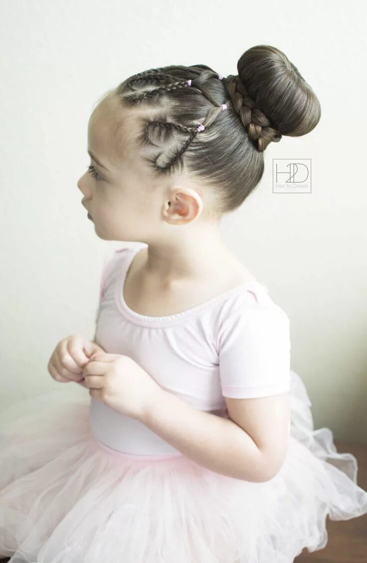 Прическа пучок для девочки #hearthair #valentinesdayhairstyle #hearthairstyle #hairstylesforkids #toddlerha