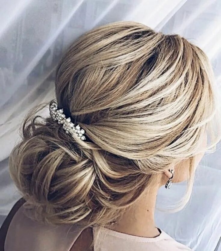 Прическа пучок на средние на свадьбу Pin on Hair Wedding hairstyles bride, Braided hairstyles updo, Hair styles