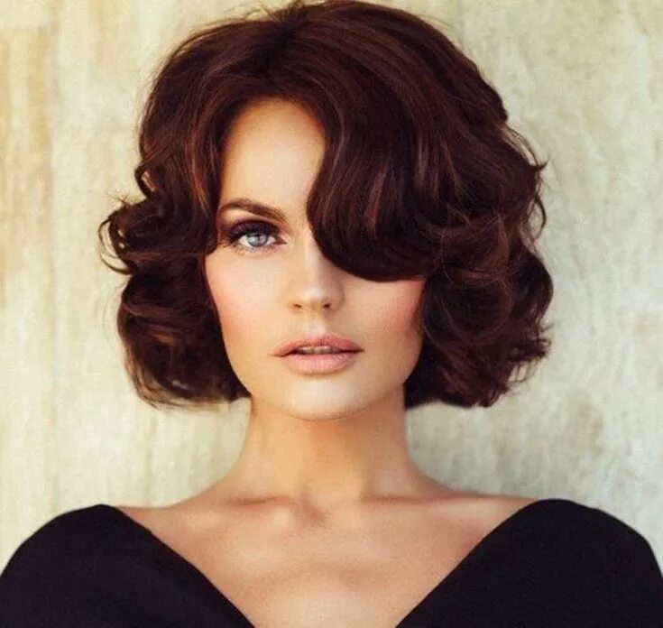 Прическа пышное каре Pin em Beleza: Cabelos/ Hair