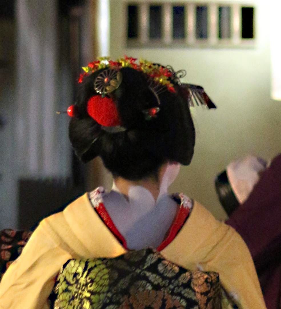 Прическа разделенный персик у гейши фото Tutorial: Momoware bun ring Maiko and Geiko Rings, Fabric crafts, Hair