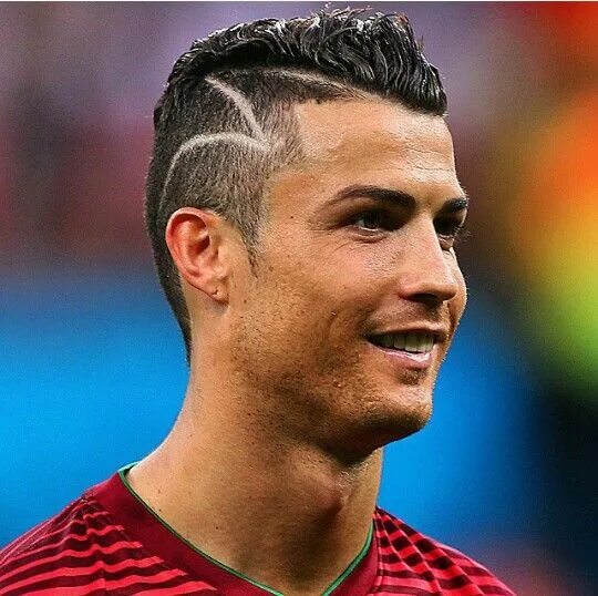 Прическа роналду 2008 года Cristiano Ronaldo World Cup 2014 Cortes de pelo cristiano ronaldo, Ideas para co