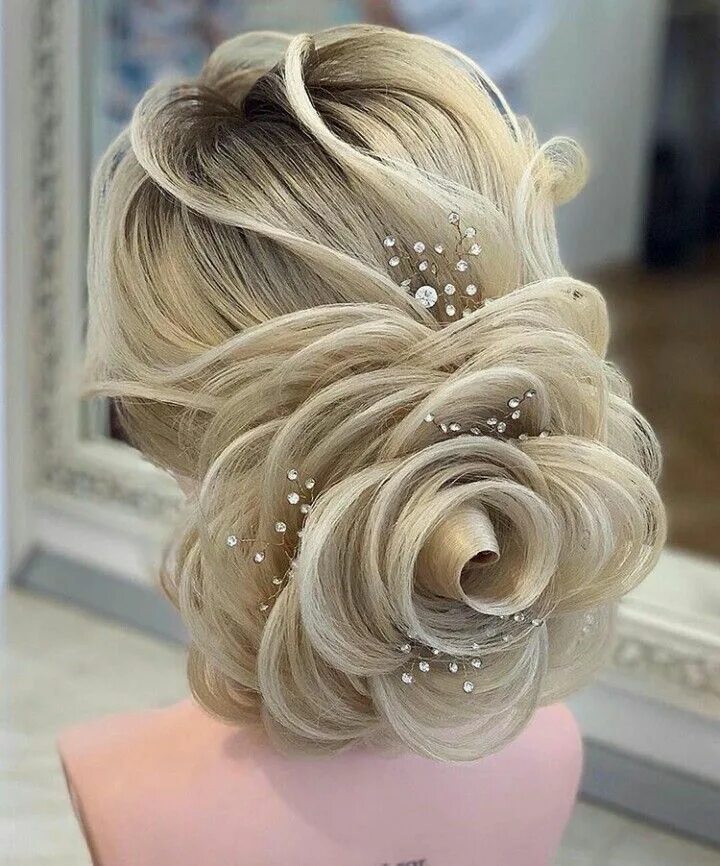 Прическа роза на длинные волосы Rose hair bun style , party hairstyle and bridal hair style Hair up styles, Cute